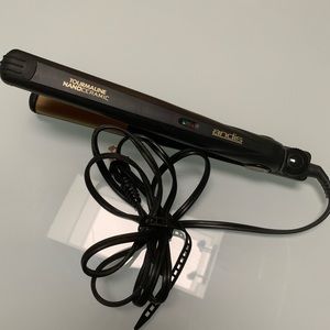 Andis 1" Curved Edge Professional Heat Flat Iron